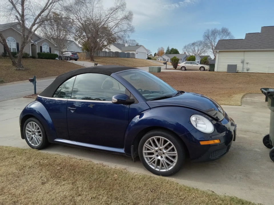 2006 Volkswagen New Beetle - Image 7 of 10