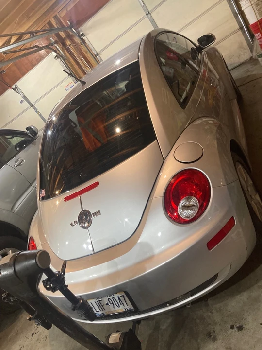 2006 Volkswagen New Beetle - Image 3 of 11