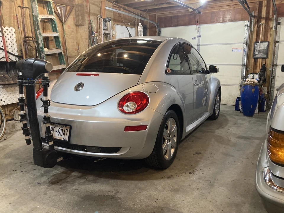2006 Volkswagen New Beetle - Image 6 of 11