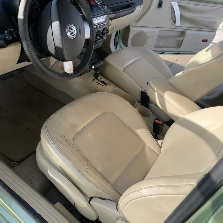 2006 Volkswagen New Beetle - Image 13 of 21