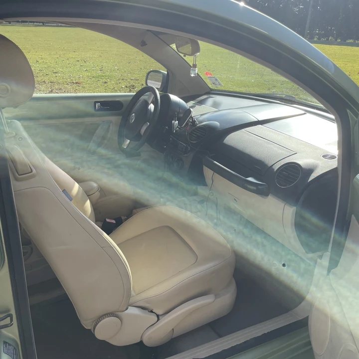 2006 Volkswagen New Beetle - Image 11 of 21