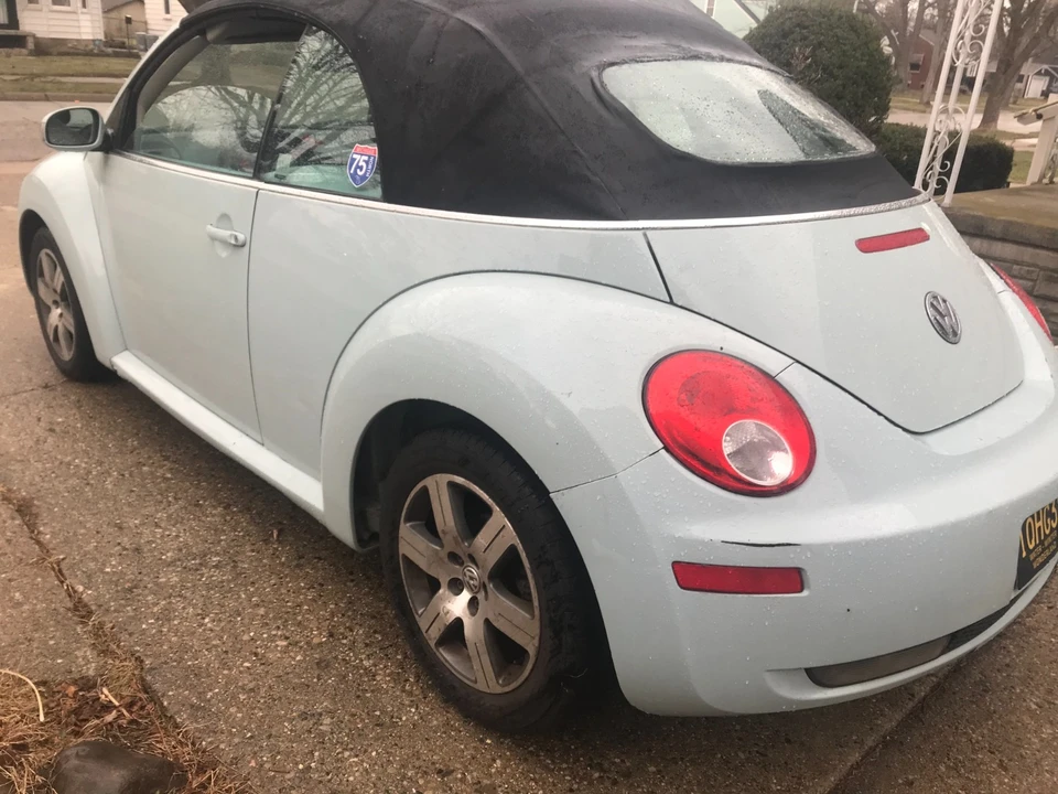 2006 Volkswagen New Beetle - Image 5 of 14