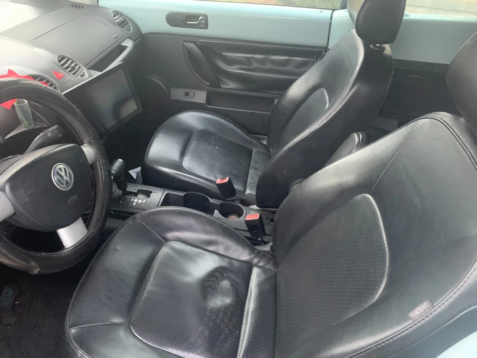 2006 Volkswagen New Beetle - Image 12 of 14