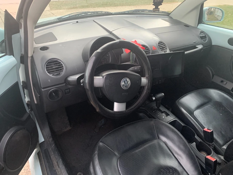 2006 Volkswagen New Beetle - Image 11 of 14