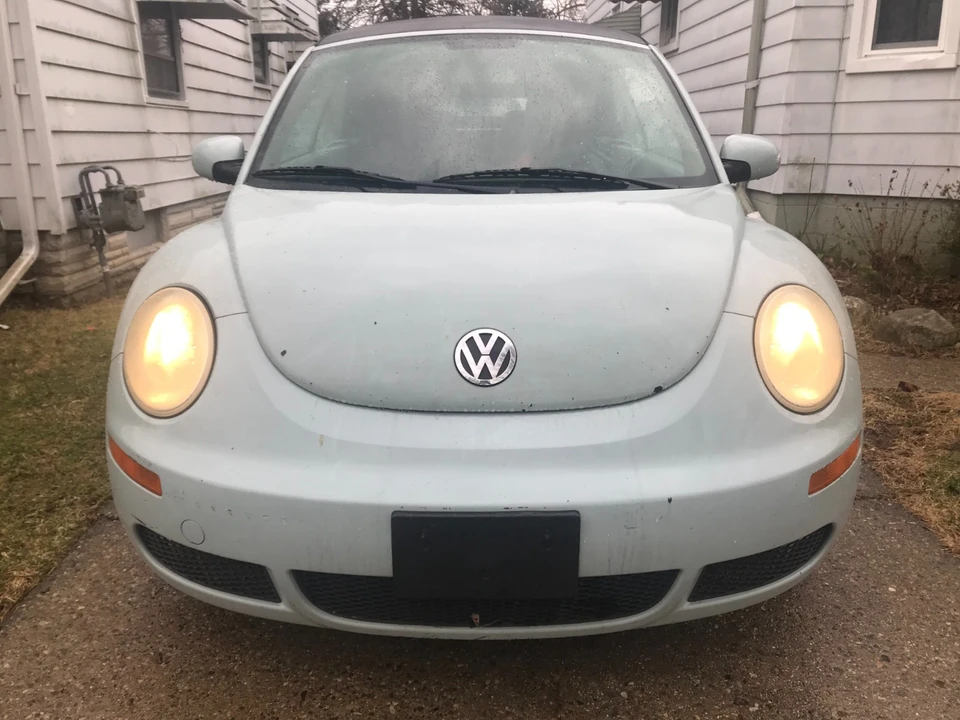 2006 Volkswagen New Beetle - Image 2 of 14