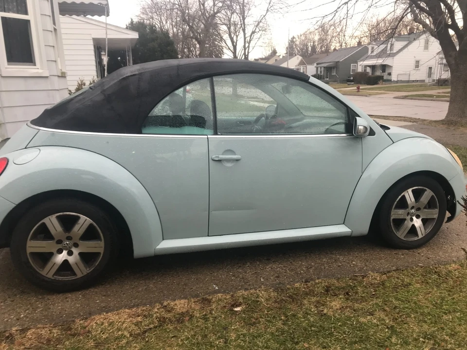 2006 Volkswagen New Beetle - Image 8 of 14