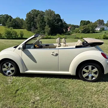 2006 Volkswagen Beetle PinkBeetle Convertible