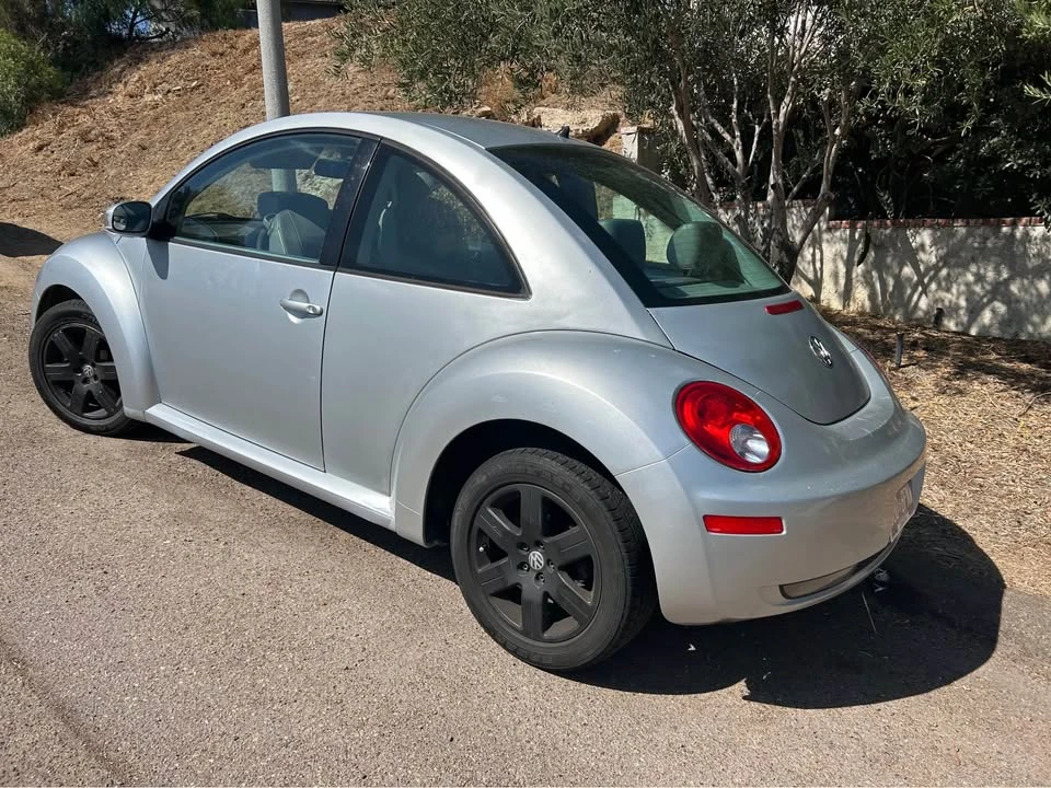 2006 Volkswagen New Beetle - Image 3 of 6