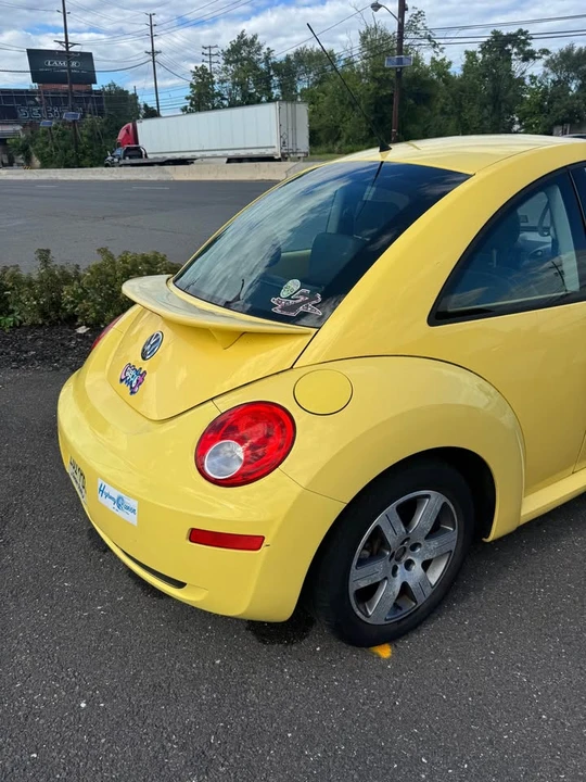 2006 Volkswagen New Beetle - Image 4 of 5