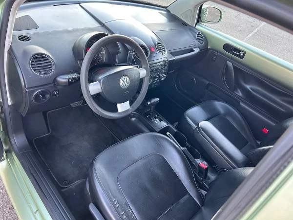 2006 Volkswagen New Beetle - Image 11 of 21