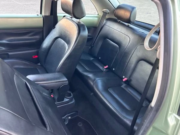 2006 Volkswagen New Beetle - Image 13 of 21