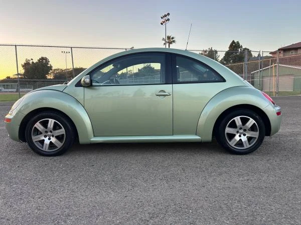 2006 Volkswagen New Beetle - Image 2 of 21