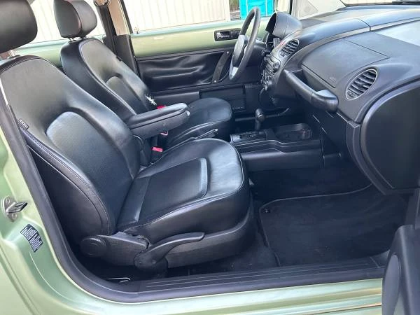 2006 Volkswagen New Beetle - Image 14 of 21