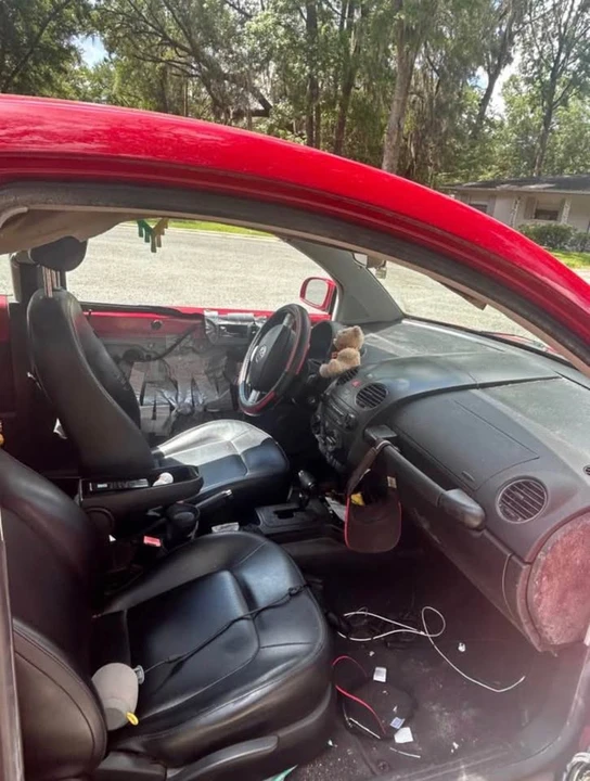 2006 Volkswagen New Beetle - Image 7 of 11