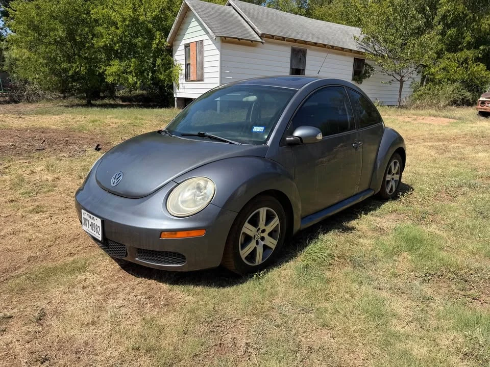2006 Volkswagen New Beetle - Image 3 of 8