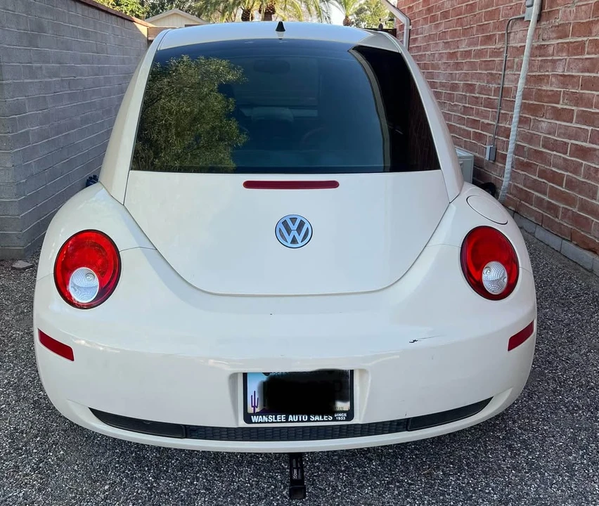 2006 Volkswagen New Beetle - Image 2 of 11