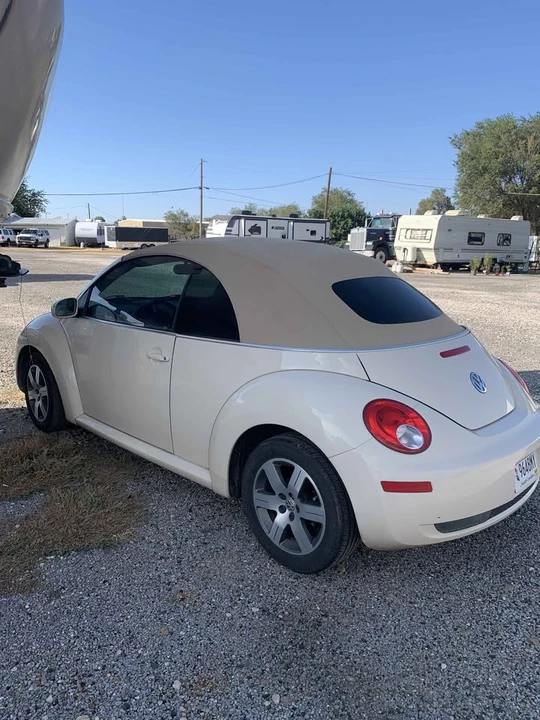 2006 Volkswagen New Beetle - Image 3 of 3