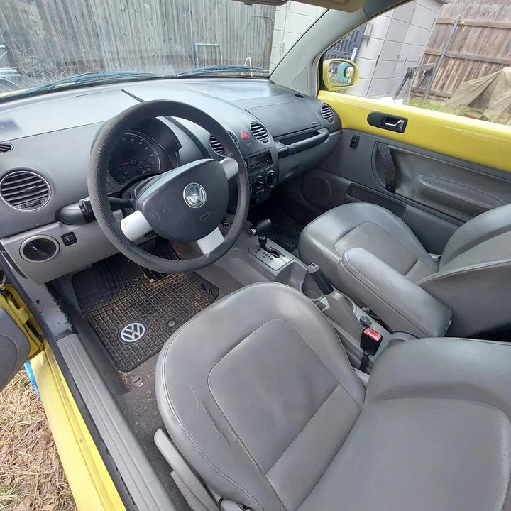 2006 Volkswagen New Beetle - Image 5 of 18
