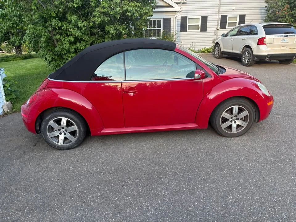 2006 Volkswagen New Beetle - Image 7 of 10