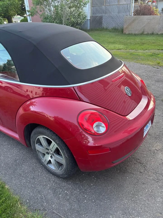 2006 Volkswagen New Beetle - Image 4 of 10