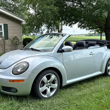 2006 Volkswagen New Beetle 2.5 Convertible 2D