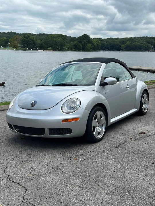 2006 Volkswagen New Beetle - Image 2 of 15