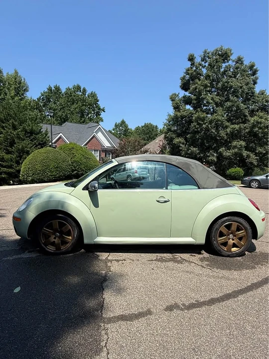2006 Volkswagen New Beetle - Image 11 of 19