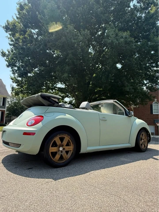 2006 Volkswagen New Beetle - Image 6 of 19