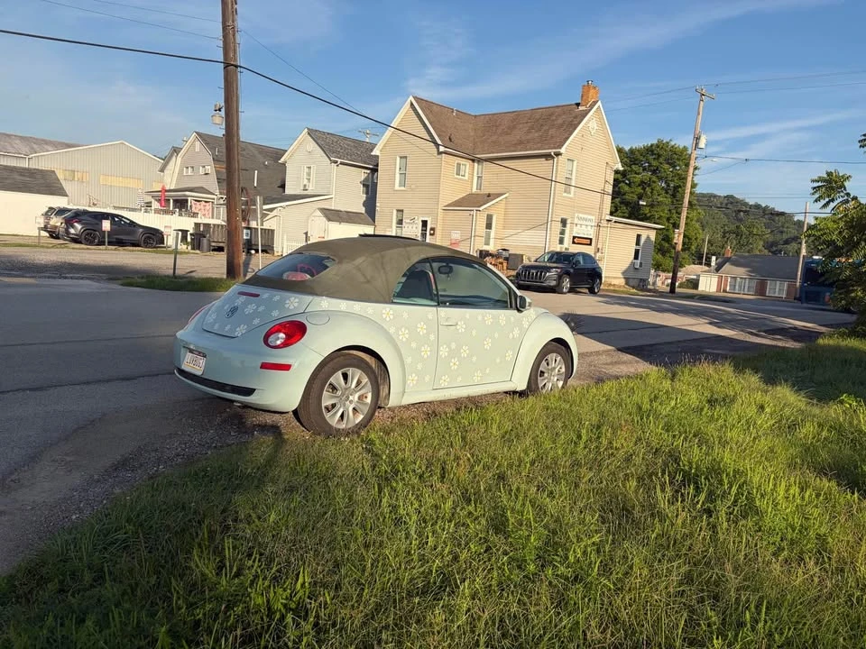 2006 Volkswagen New Beetle - Image 3 of 8