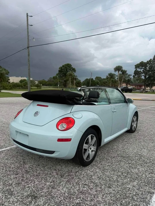 2006 Volkswagen New Beetle - Image 7 of 9
