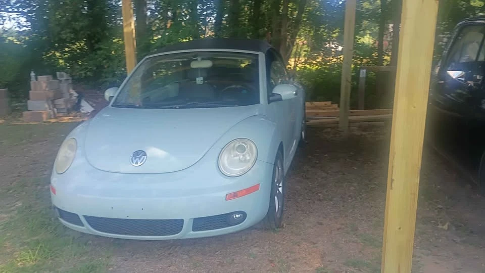 2006 Volkswagen New Beetle - Image 2 of 4
