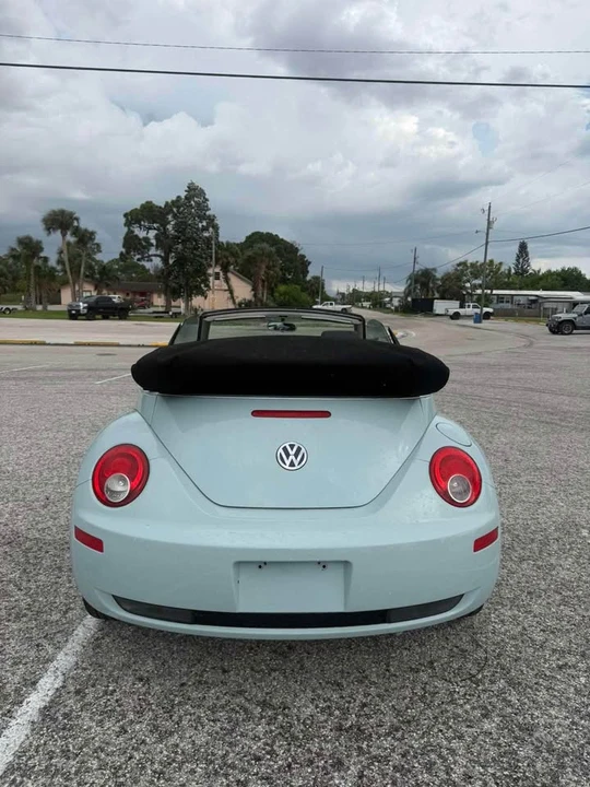 2006 Volkswagen New Beetle - Image 6 of 9