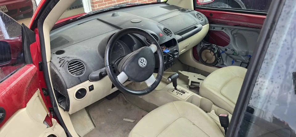 2006 Volkswagen New Beetle - Image 4 of 7