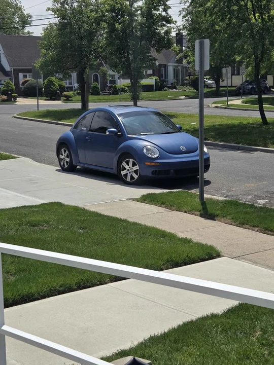 2006 Volkswagen New Beetle - Image 3 of 4