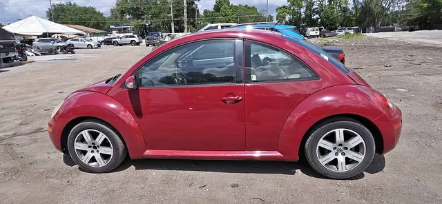 2006 Volkswagen New Beetle 2.5 Hatchback 2D