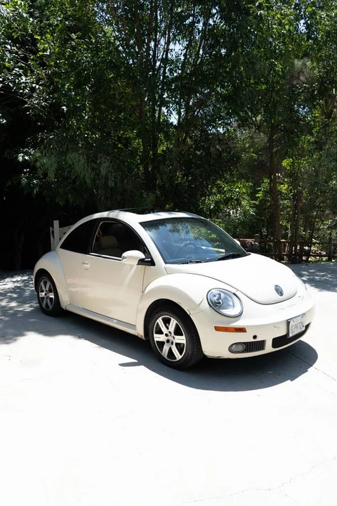 2006 Volkswagen New Beetle - Image 5 of 6