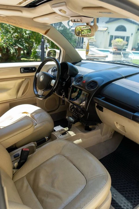 2006 Volkswagen New Beetle - Image 3 of 6