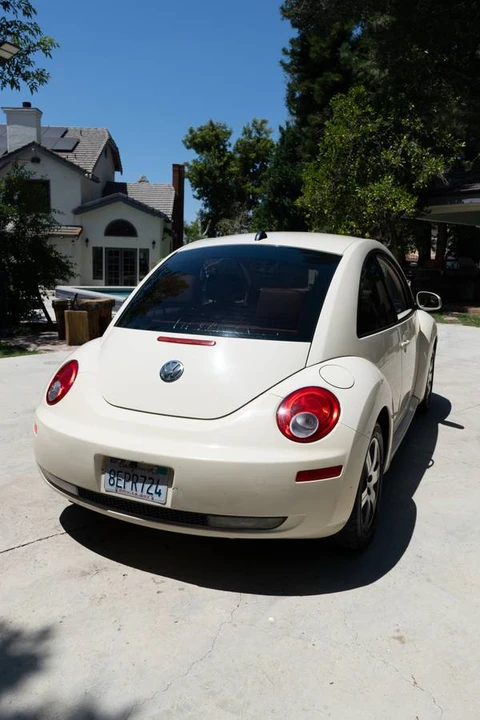2006 Volkswagen New Beetle - Image 6 of 6