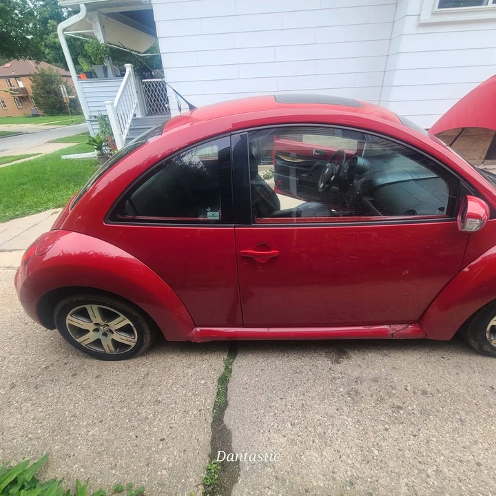 2006 Volkswagen New Beetle - Image 2 of 10