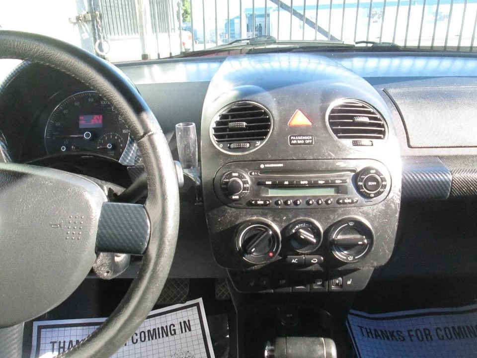 2006 Volkswagen New Beetle - Image 12 of 17