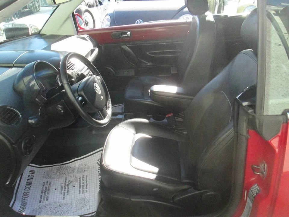 2006 Volkswagen New Beetle - Image 8 of 17