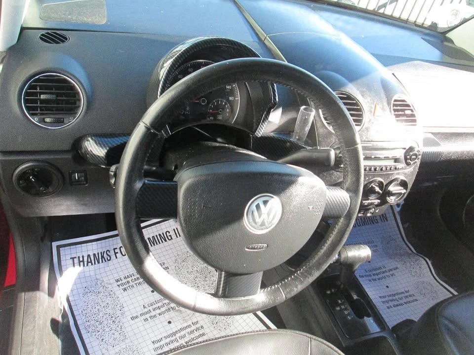 2006 Volkswagen New Beetle - Image 10 of 17