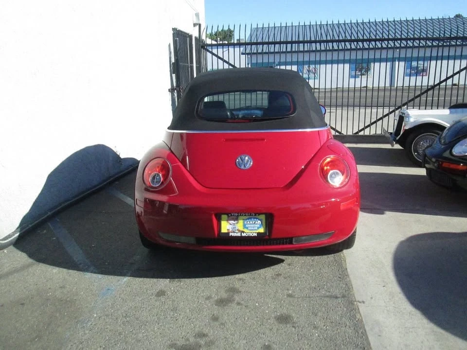 2006 Volkswagen New Beetle - Image 5 of 17