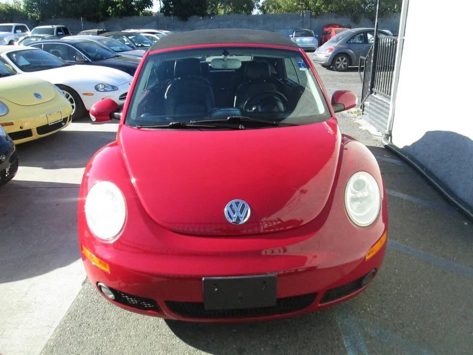 2006 Volkswagen New Beetle - Image 2 of 17