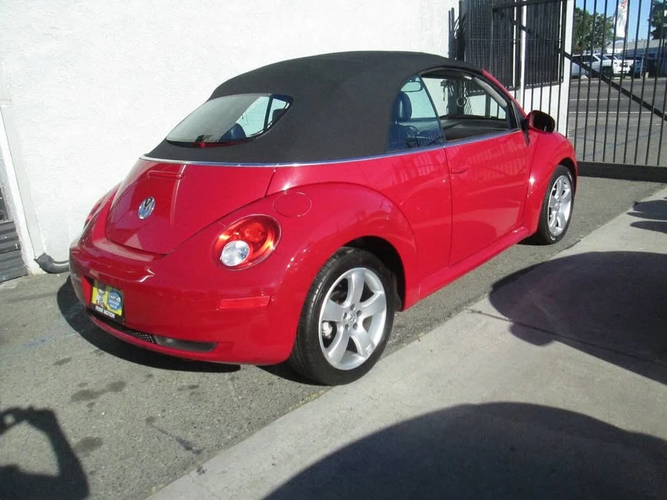 2006 Volkswagen New Beetle - Image 6 of 17