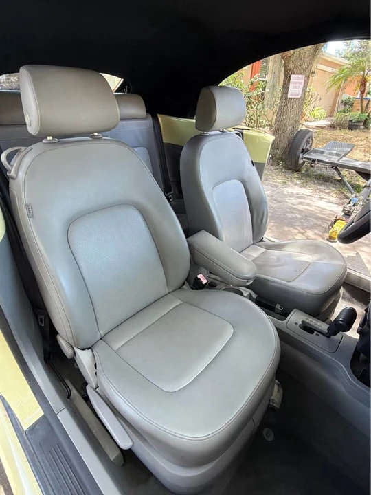 2006 Volkswagen New Beetle - Image 16 of 20