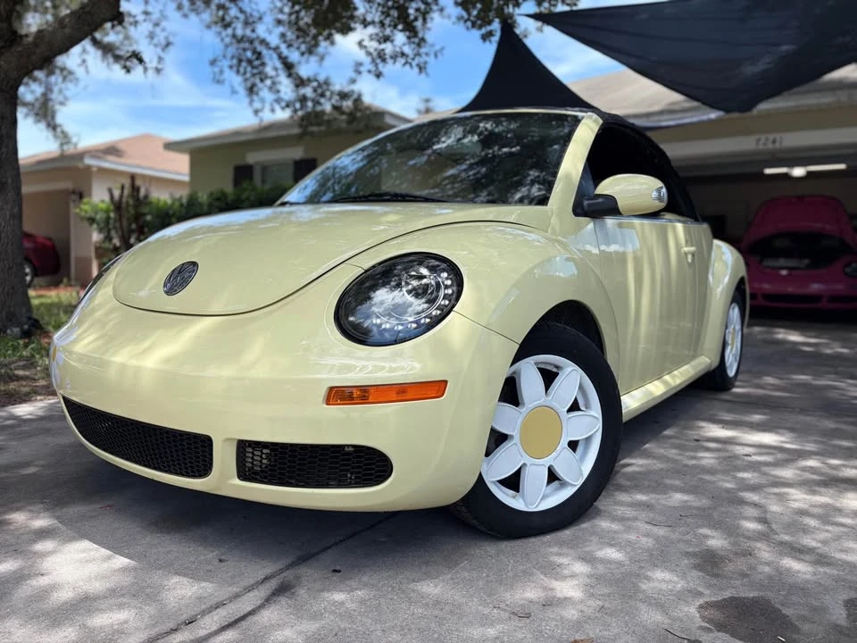 2006 Volkswagen New Beetle - Image 2 of 20