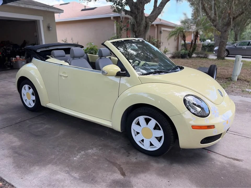 2006 Volkswagen New Beetle - Image 10 of 20