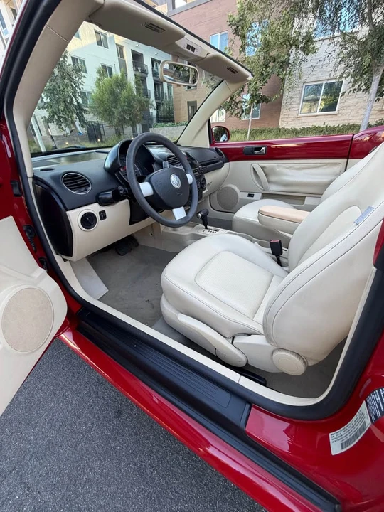 2006 Volkswagen New Beetle - Image 14 of 19