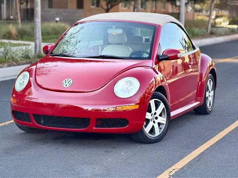 2006 Volkswagen New Beetle Convertible 2D